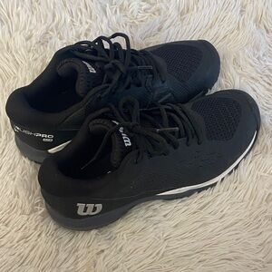 Wilson Men's Black tennis or pickleball Shoes